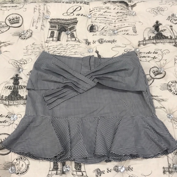 WAYF Sanders Ruffle Miniskirt - Picture 4 of 8